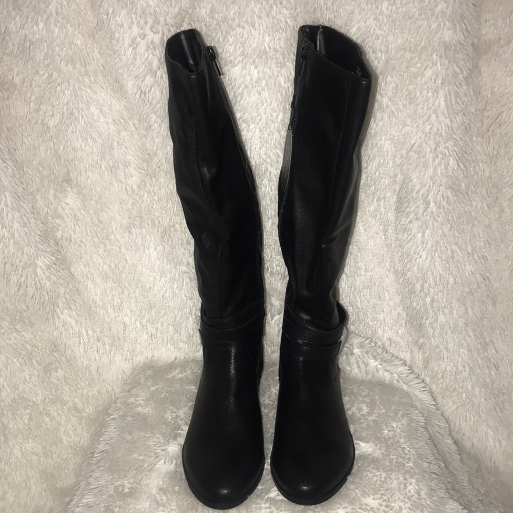 NEVER WORN Wide calf black boots